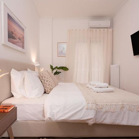 Unique 2 Bedrooms Apartment, Steps To Plaka And City Center Athen Exterior foto