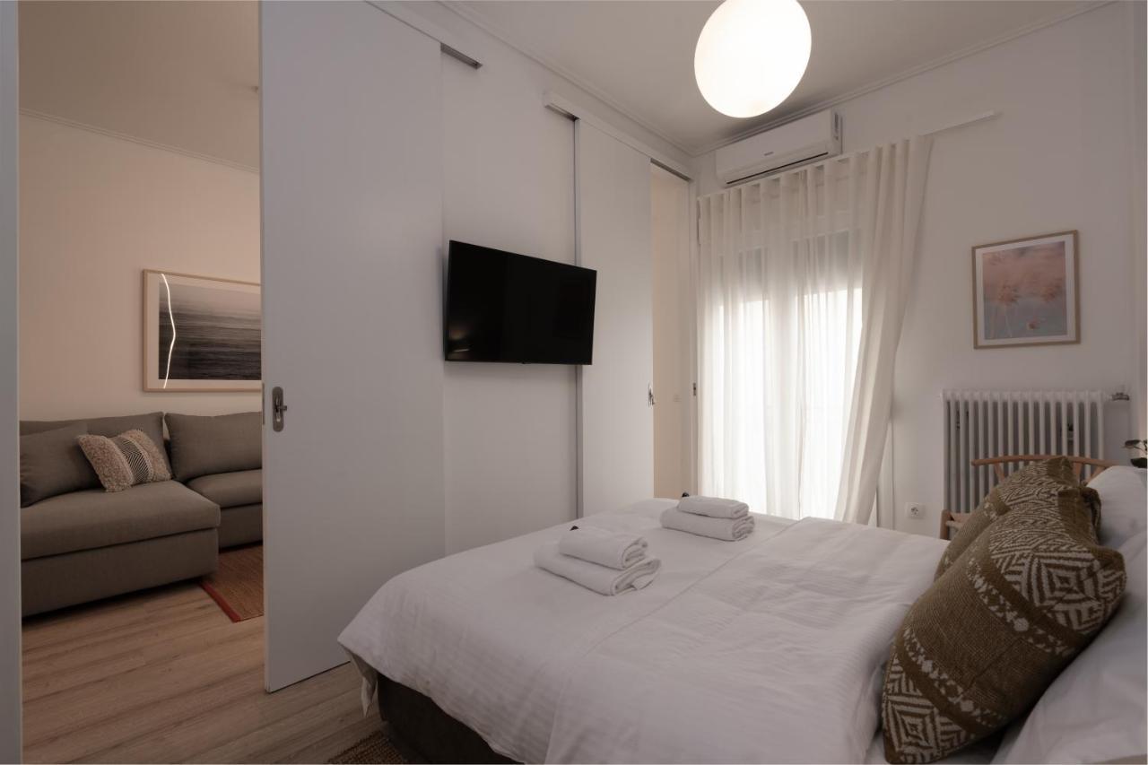 Unique 2 Bedrooms Apartment, Steps To Plaka And City Center Athen Exterior foto