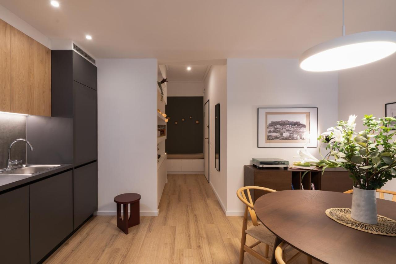 Unique 2 Bedrooms Apartment, Steps To Plaka And City Center Athen Exterior foto