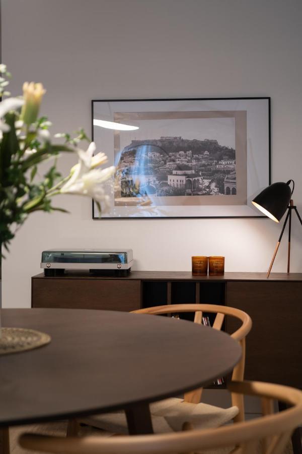 Unique 2 Bedrooms Apartment, Steps To Plaka And City Center Athen Exterior foto