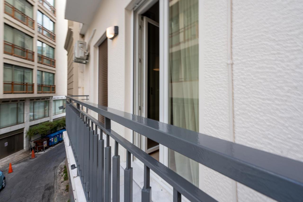 Unique 2 Bedrooms Apartment, Steps To Plaka And City Center Athen Exterior foto