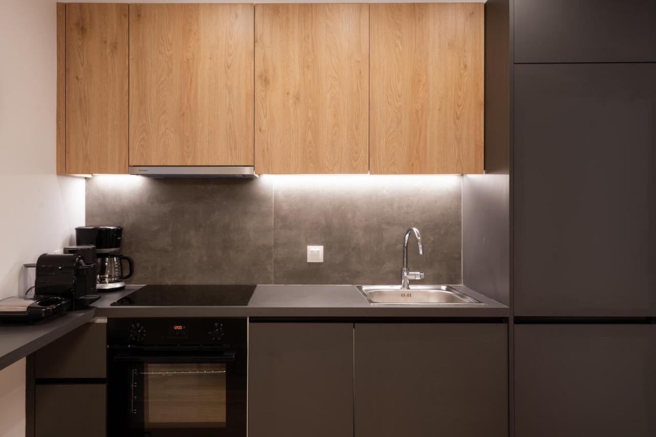 Unique 2 Bedrooms Apartment, Steps To Plaka And City Center Athen Exterior foto
